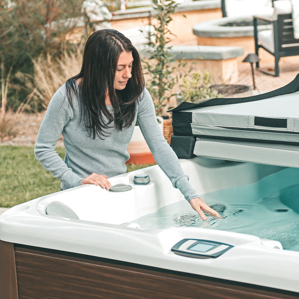 The Best Outdoor Hot Tub for Enhancing Your Outdoor Space