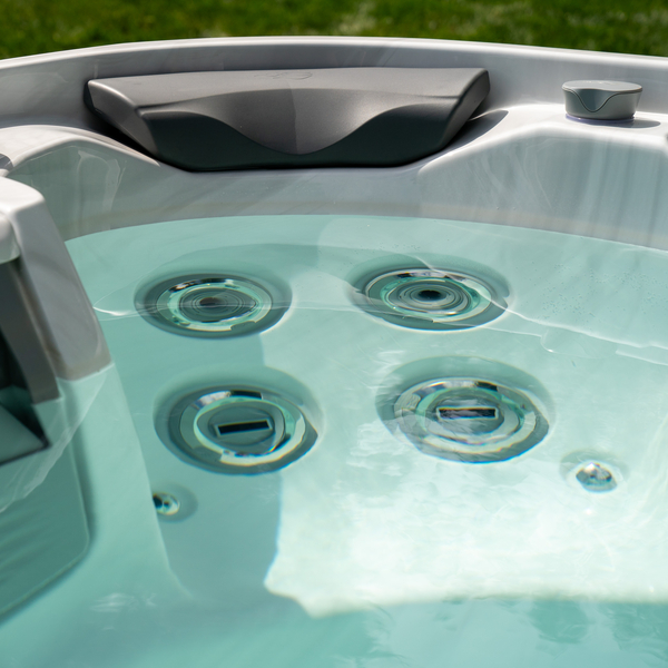Fluidix&reg; Jets vs. Caldera&reg; Spas' Hot Tub Jets